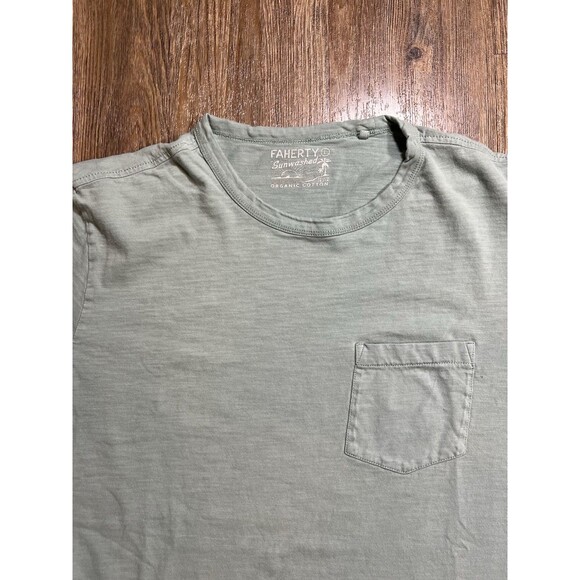 Faherty Sunwashed T-Shirt Size Large Green Organic Cotton Pocket Preppy Beach - Picture 3 of 8